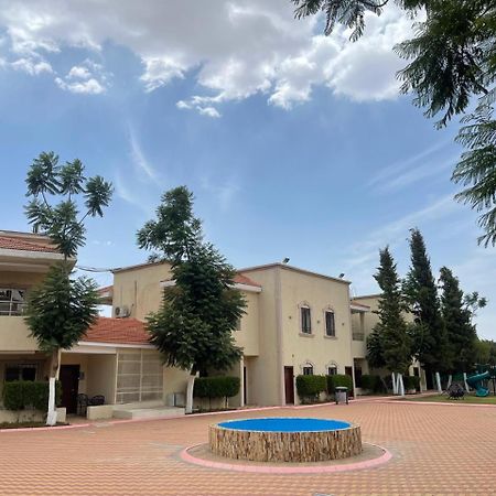 אל הדא Al Muhaidb Residence For Chalets And Holidays Homes מראה חיצוני תמונה