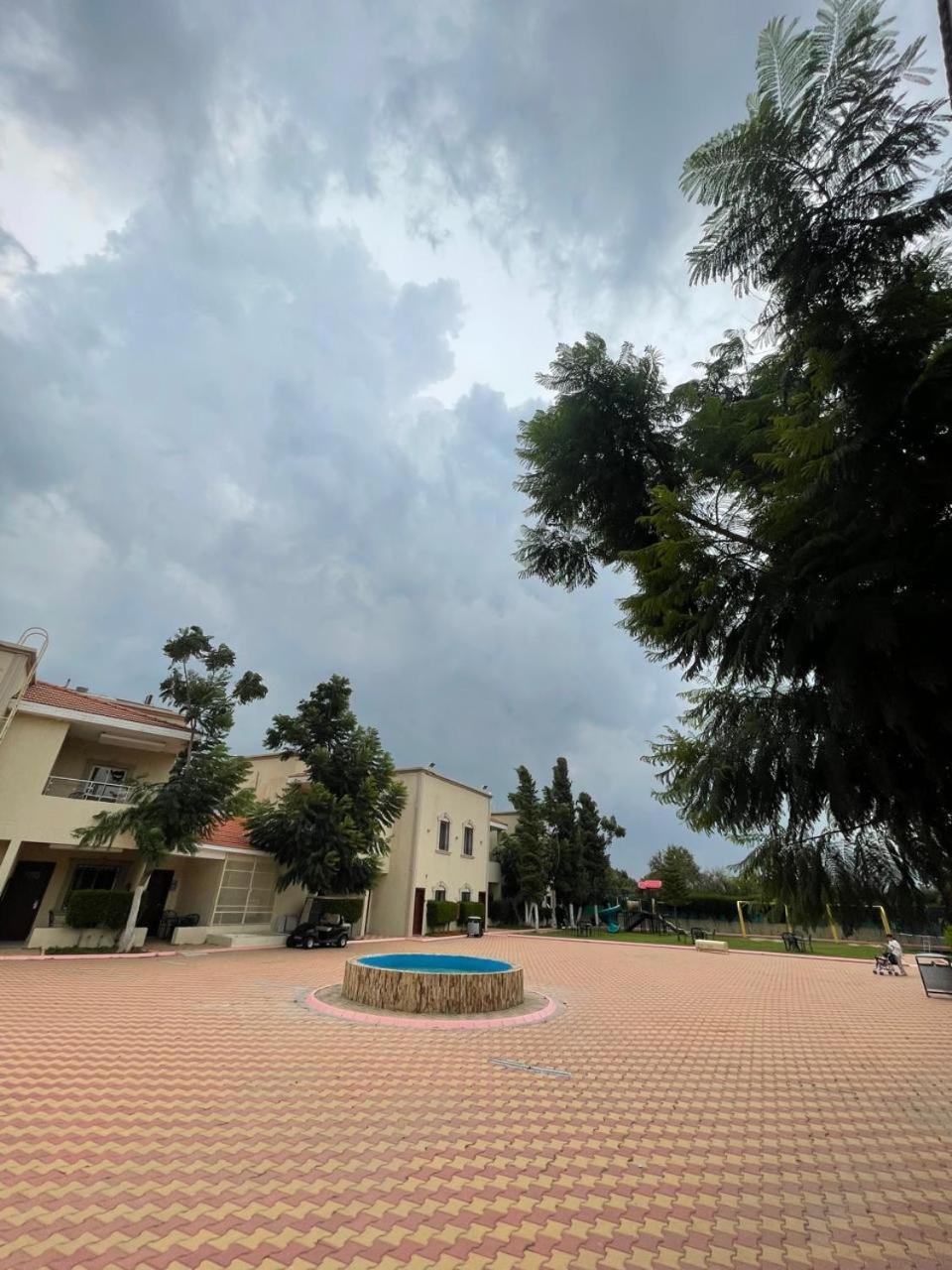אל הדא Al Muhaidb Residence For Chalets And Holidays Homes מראה חיצוני תמונה