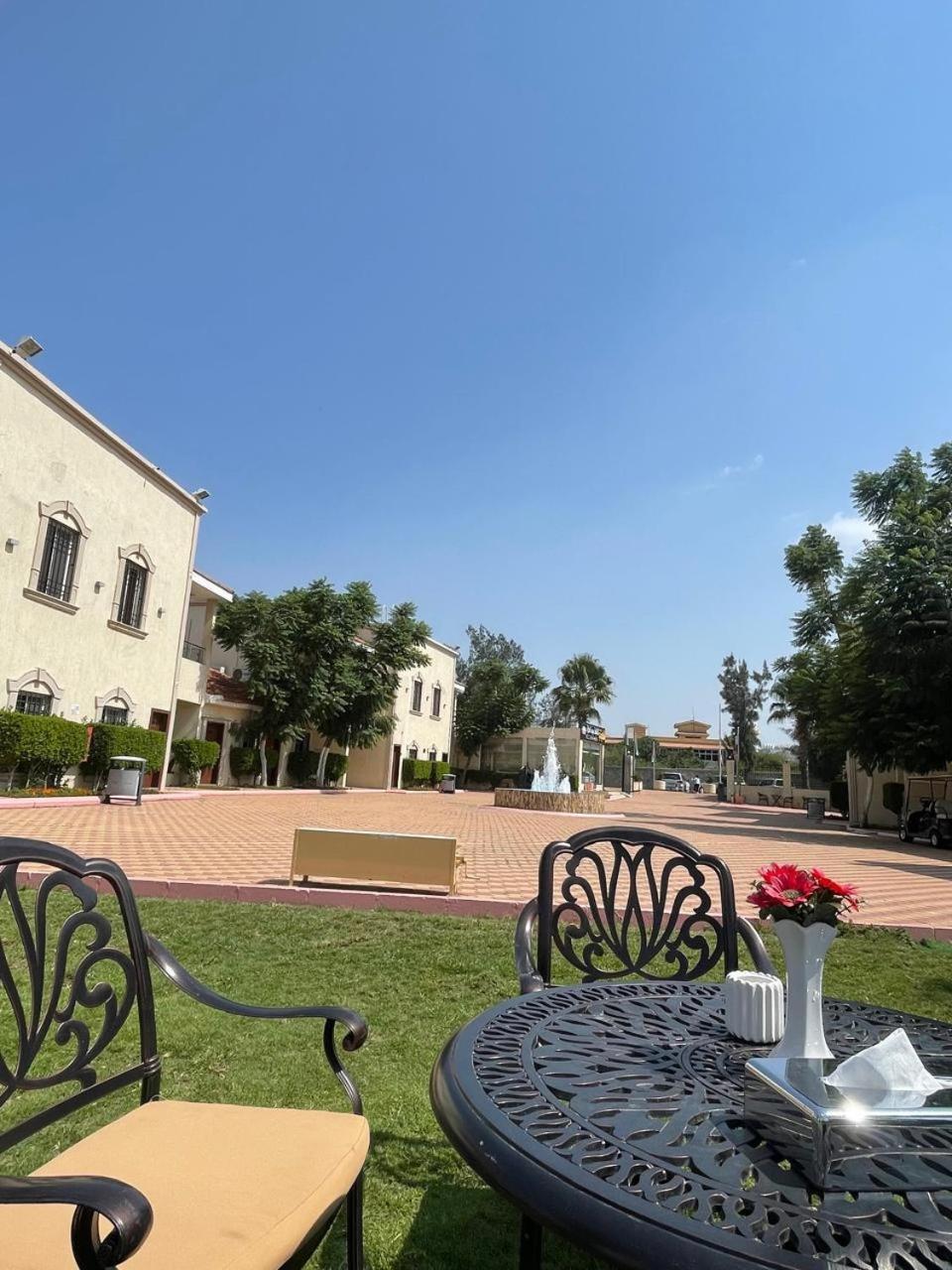 אל הדא Al Muhaidb Residence For Chalets And Holidays Homes מראה חיצוני תמונה