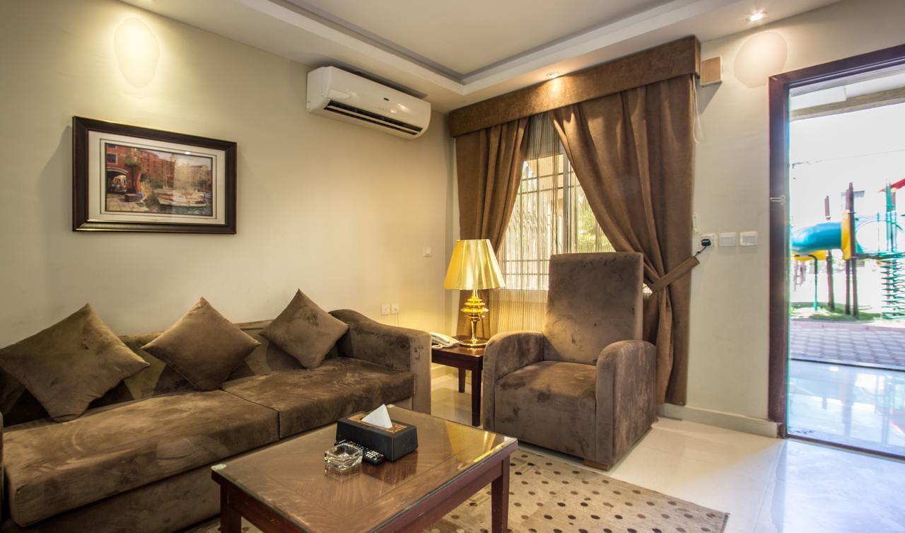 אל הדא Al Muhaidb Residence For Chalets And Holidays Homes מראה חיצוני תמונה